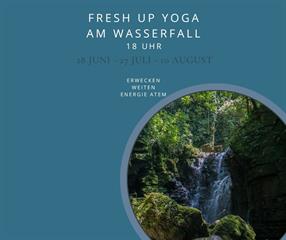 Fresh up Yoga am Wasserfall